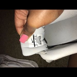 Nike women’s grey snake print air balance